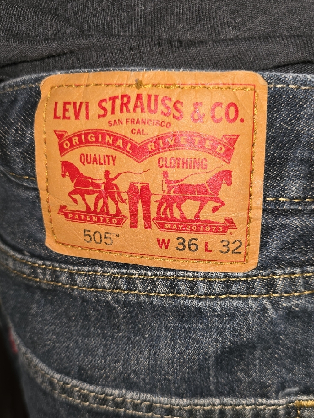 Levi's Men's 505 Relaxed Jeans in Blue Denim W 36 x L 32